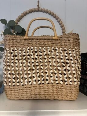 Woven Straw Tote Bag with White Accents and bamboo handles